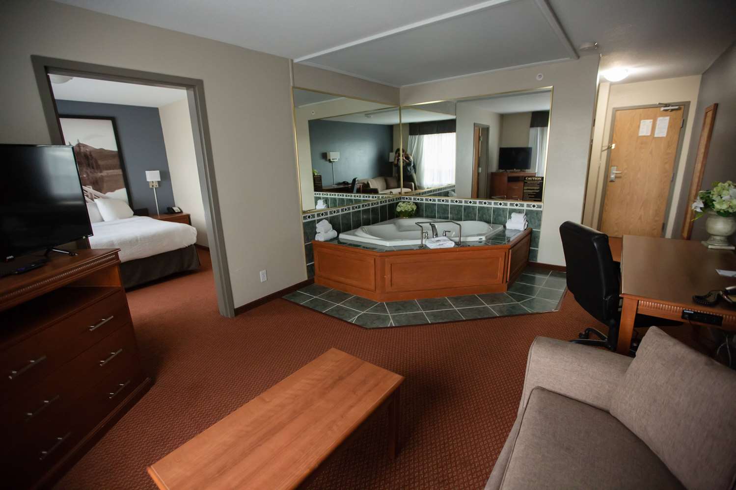 Фото Super 8 by Wyndham Whitecourt