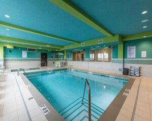 Гостиница Comfort Inn & Suites Airport North