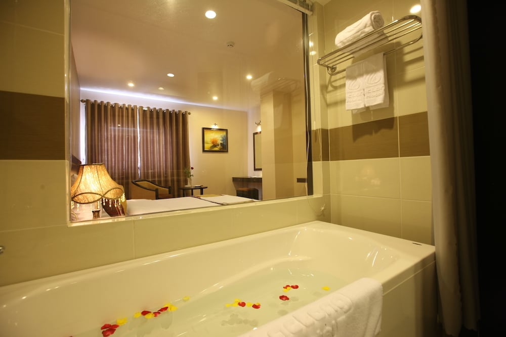 Фото Lac Long Hotel