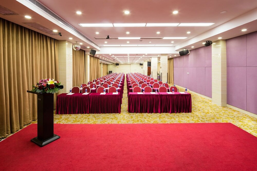 Фото Guangzhou Gorgeous Hotel