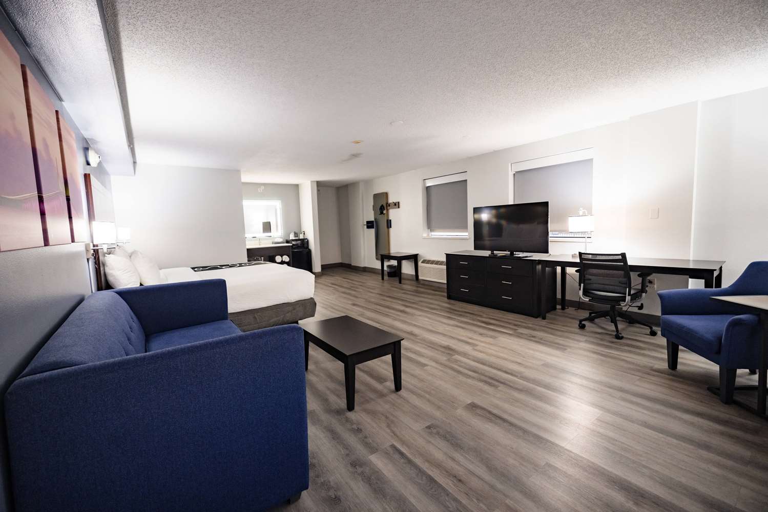 Фото La Quinta Inn by Wyndham Tampa Near Busch Gardens