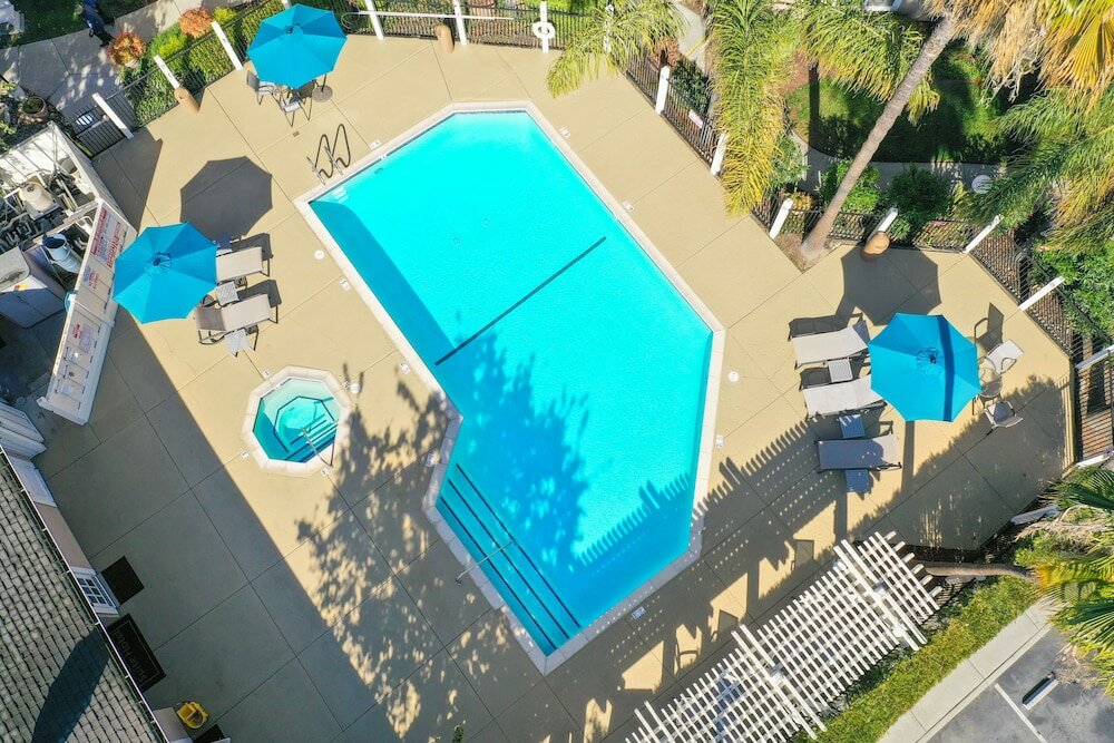 Фото Chase Suite Hotel Newark