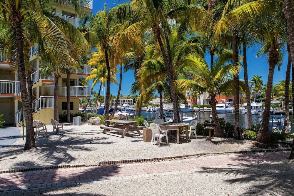 Фото Marina Del Mar Resort and Marina