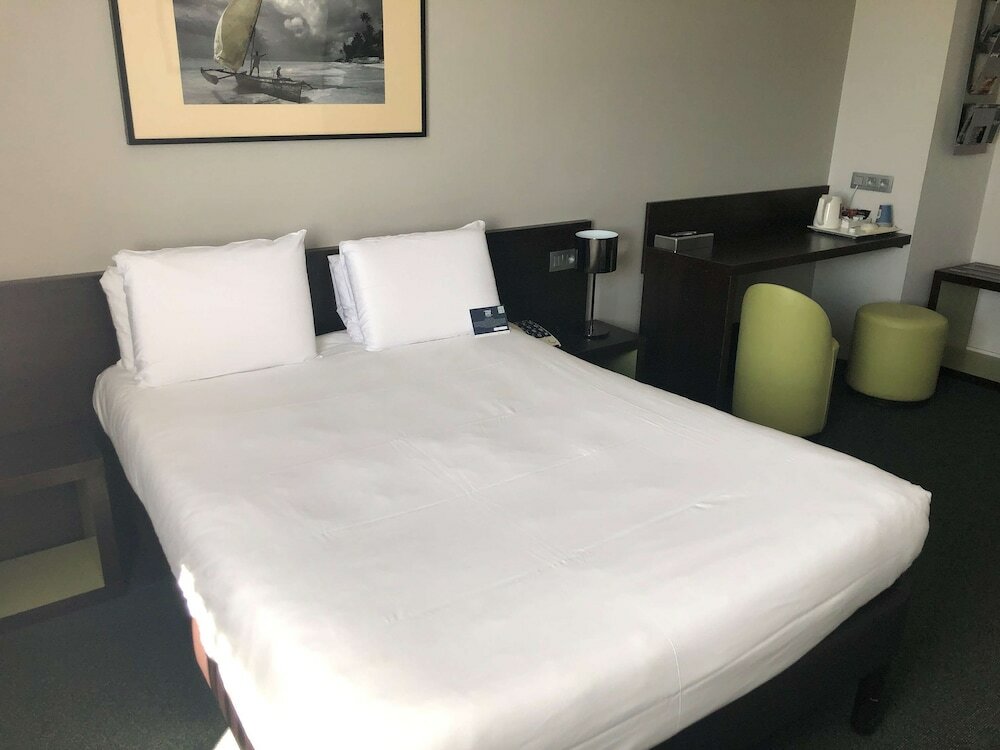 Фото Hotel Kyriad Orly Aéroport Athis Mons