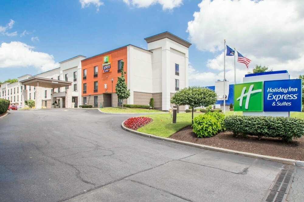 Hotel Holiday Inn Express and Suites Albany Airport- Wolf Road, Albany, photo