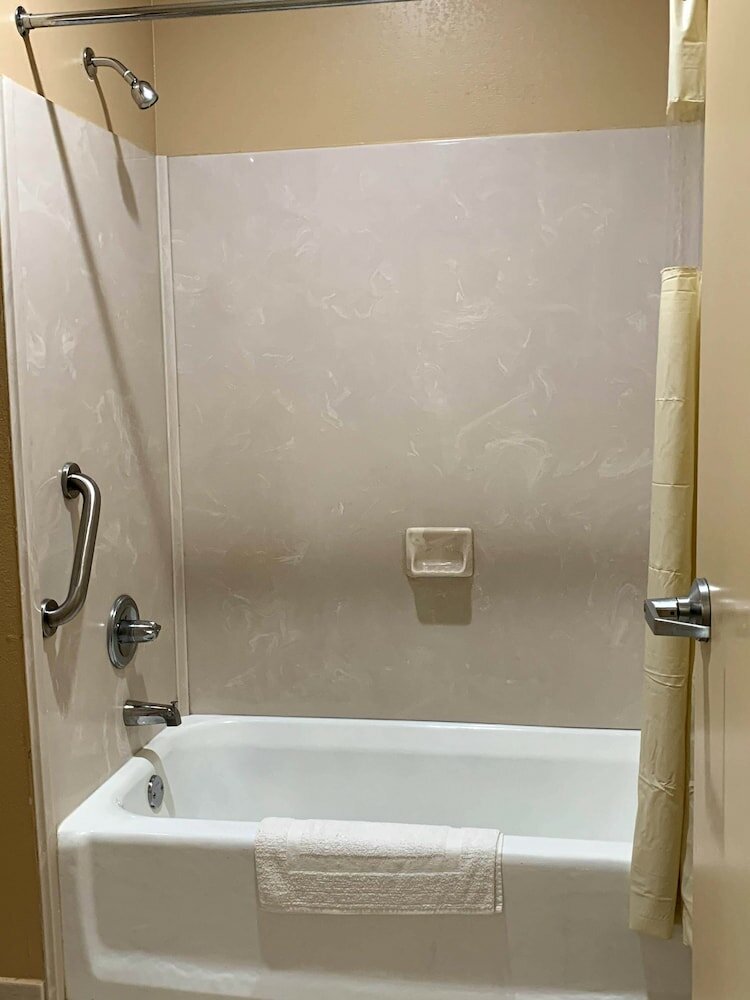 Фото Weston Inn & Suites