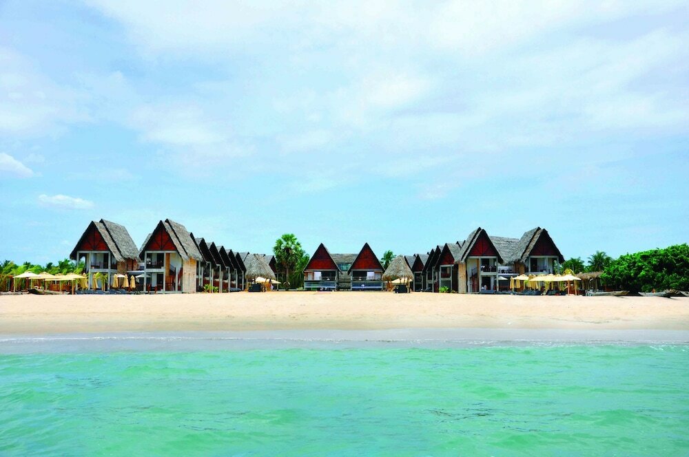 Фото Maalu Maalu Resort & SPA Pasikuda
