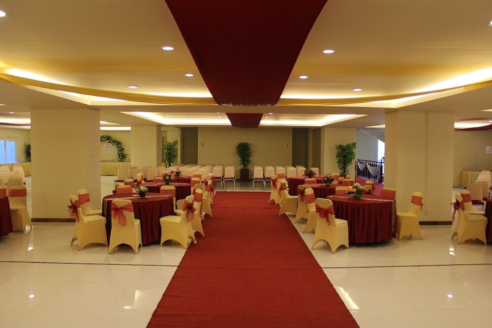 Фото Grand Asia Hotel