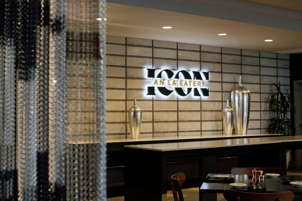 Фото Renaissance Los Angeles Airport Hotel