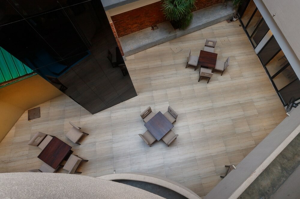 Фото Hotel Janaki