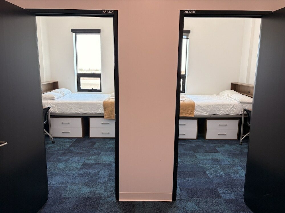 Фото Humber College Lakeshore Campus Residence