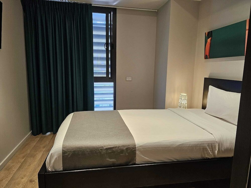 Фото Studio 8 Residences - Adults Only