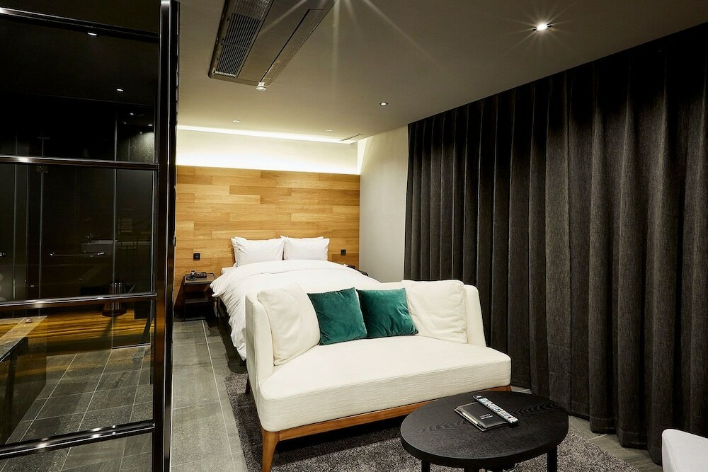 Фото Hotel The Artist Yeoksam