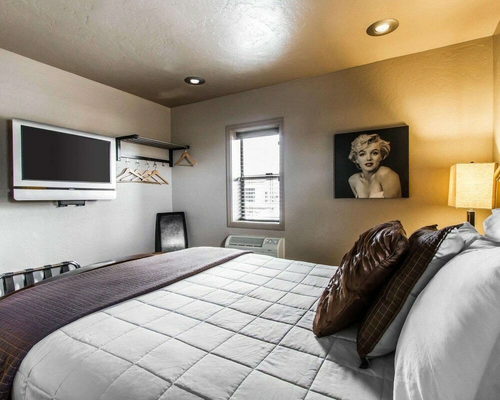 Фото Rodeway Inn & Suites Williams Downtowner - Rte 66