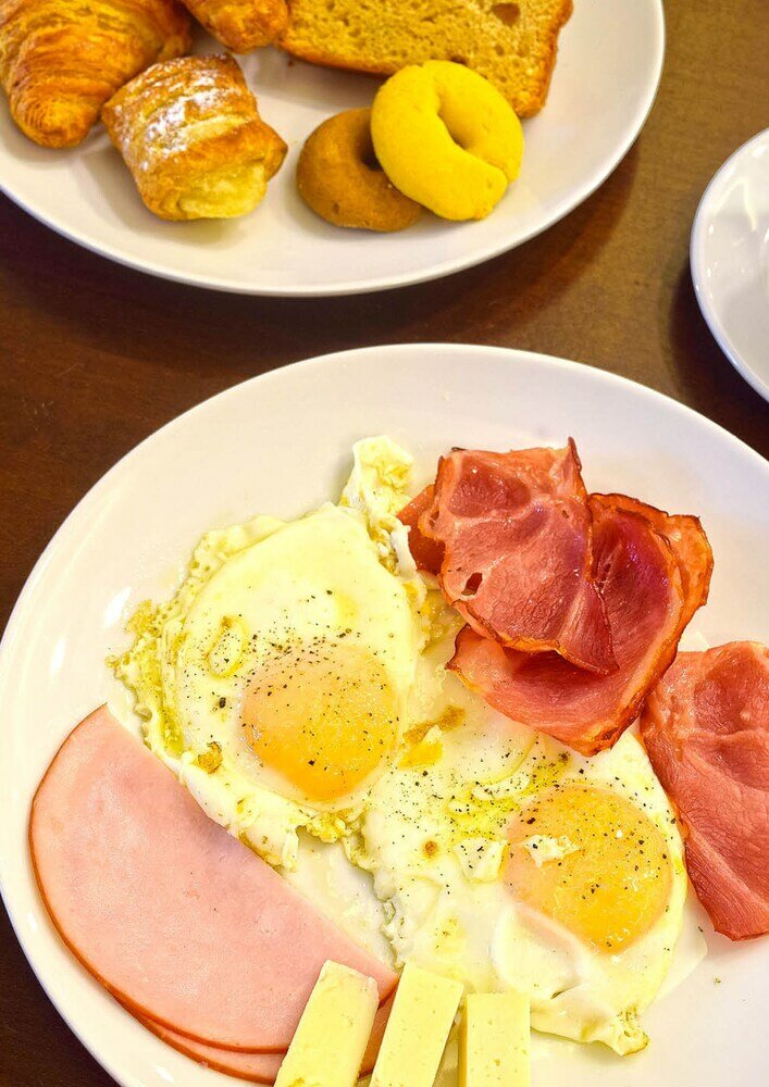 Фото John's Hotel