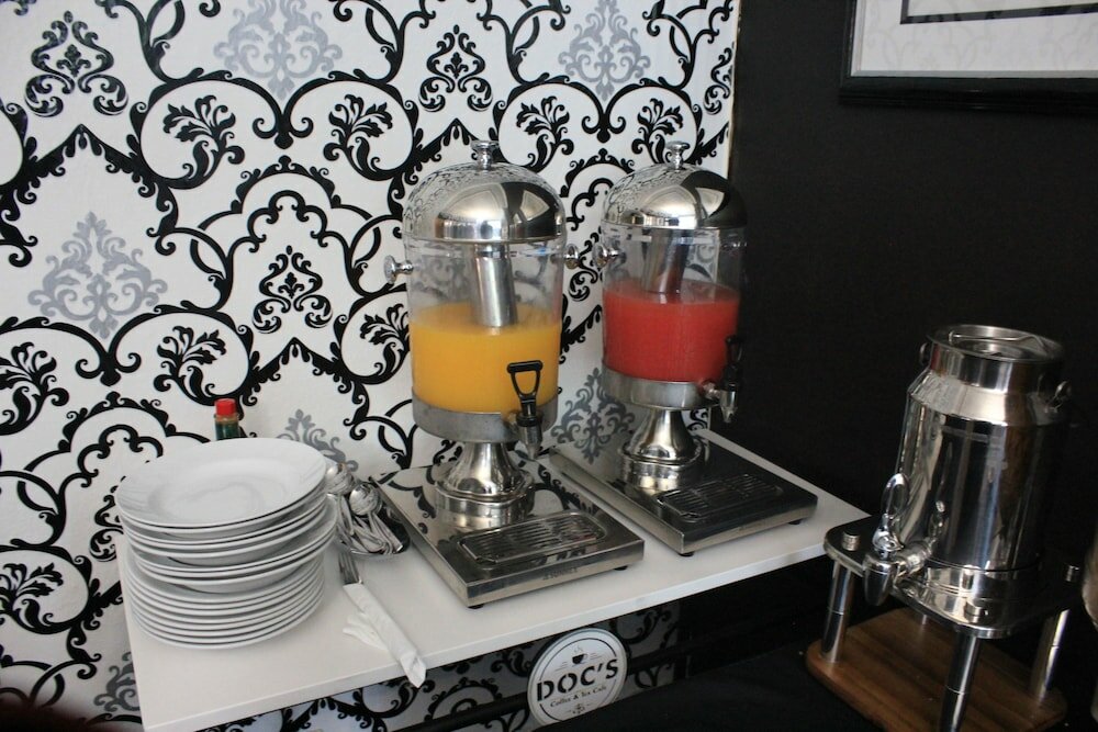 Фото The Halfway House Hotel