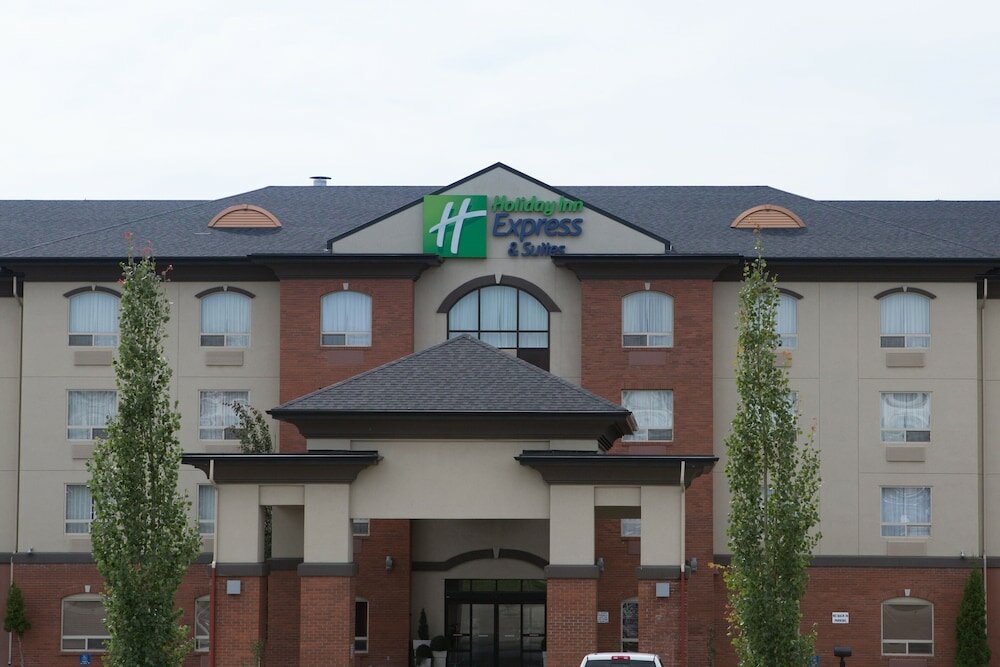Фото Holiday Inn Express & Suites Drayton Valley
