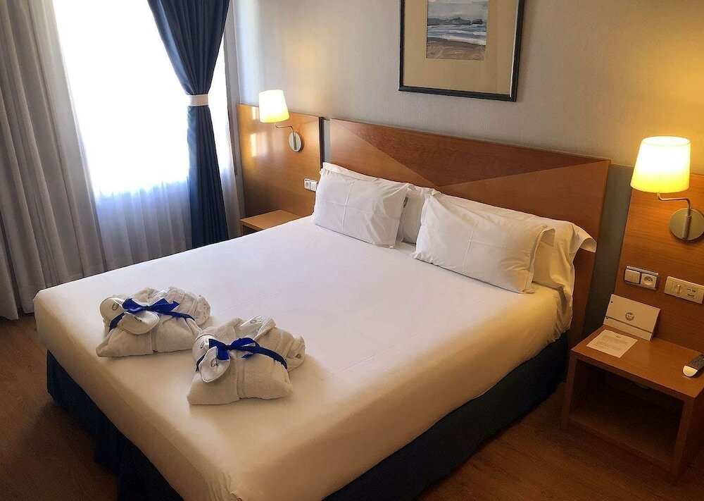 Фото Oca Villa de Avilés Hotel