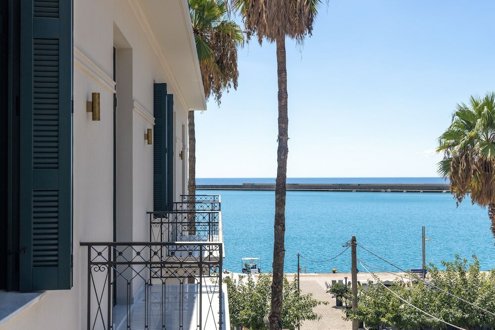 Фото Grand Hotel Kalamata