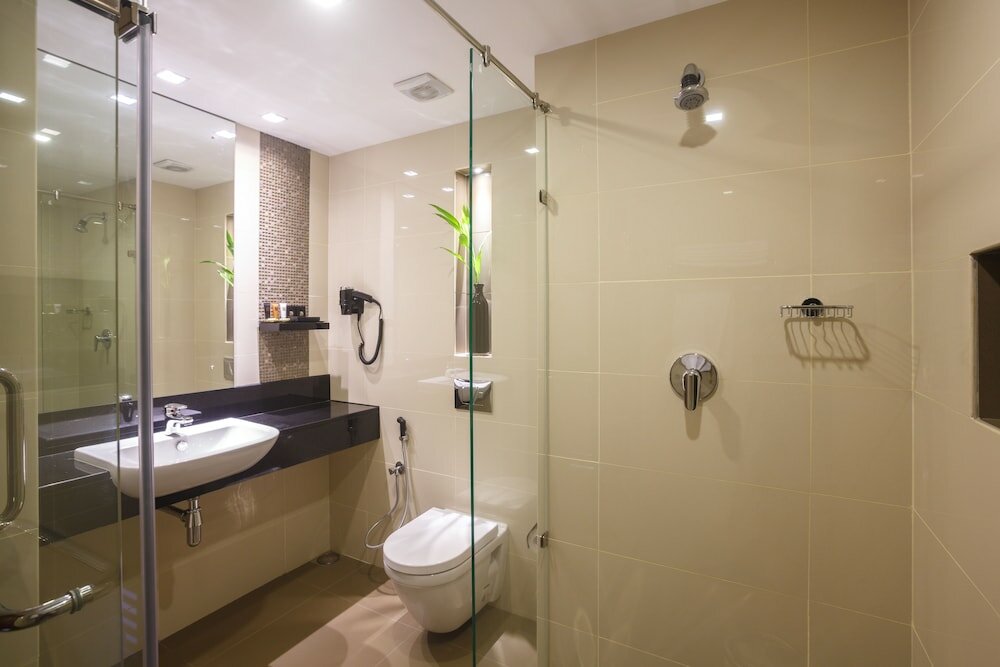 Фото Renuka City Hotel