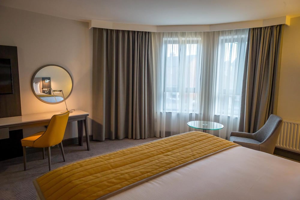 Фото Maldron Hotel Pearse Street
