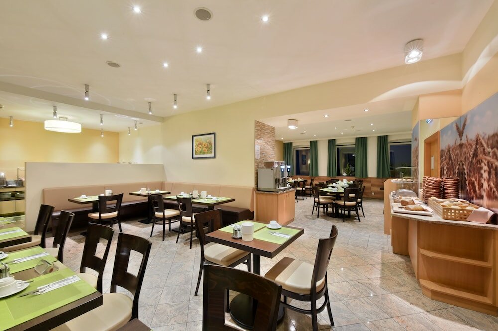 Фото Lucia Hotel