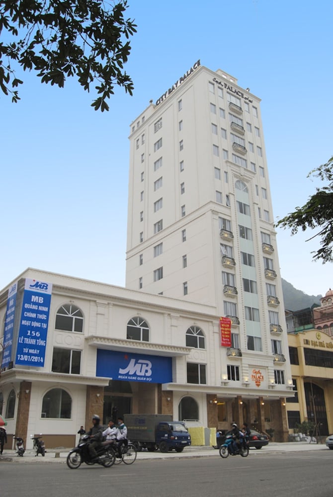 Фото City Bay Palace Hotel