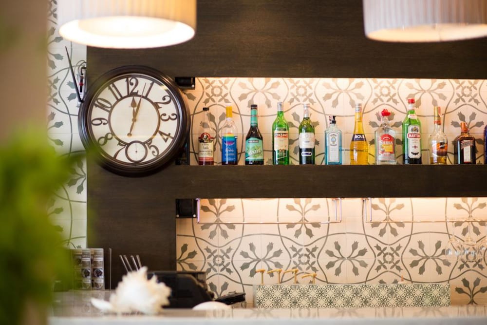 Фото Aphrodite Inn Bangkok