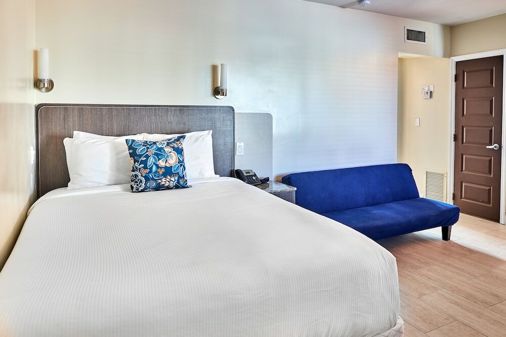 Фото Caribbean Resort Suites