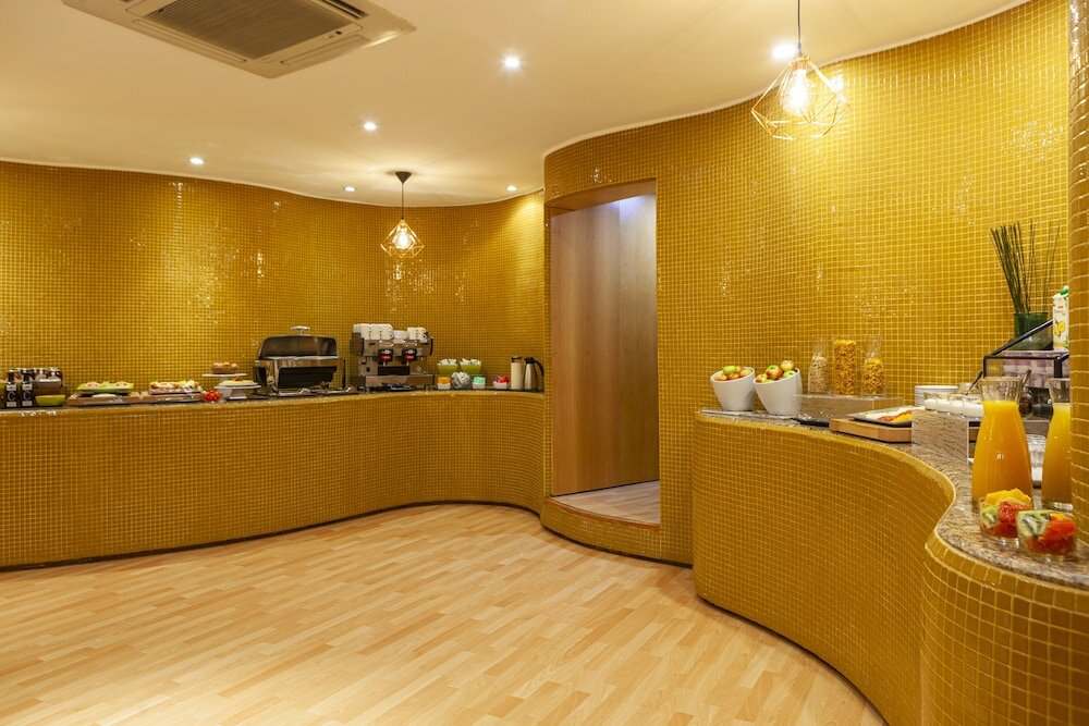 Фото Hotel Macià Plaza