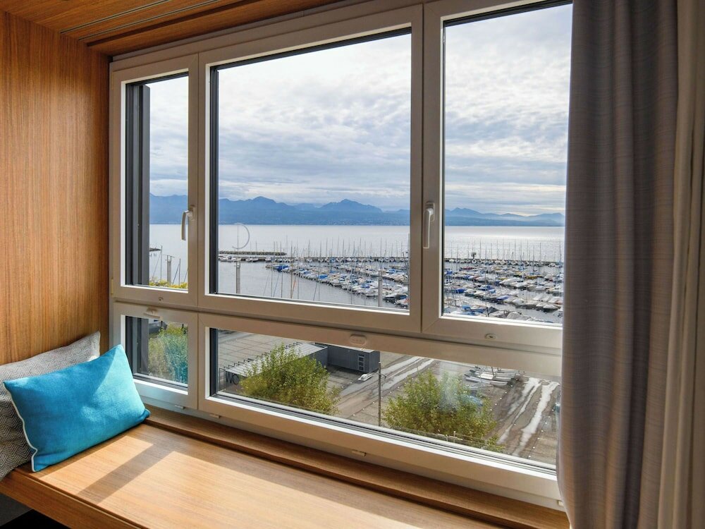 Фото Mövenpick Hotel Lausanne