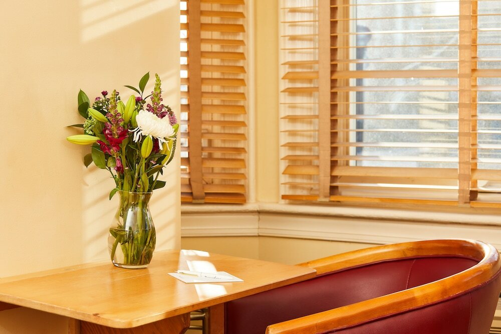 Фото Alexander Inn