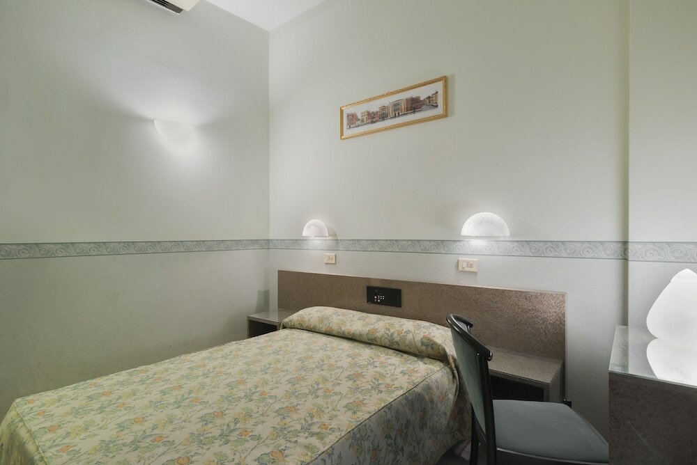 Фото Hotel Garibaldi