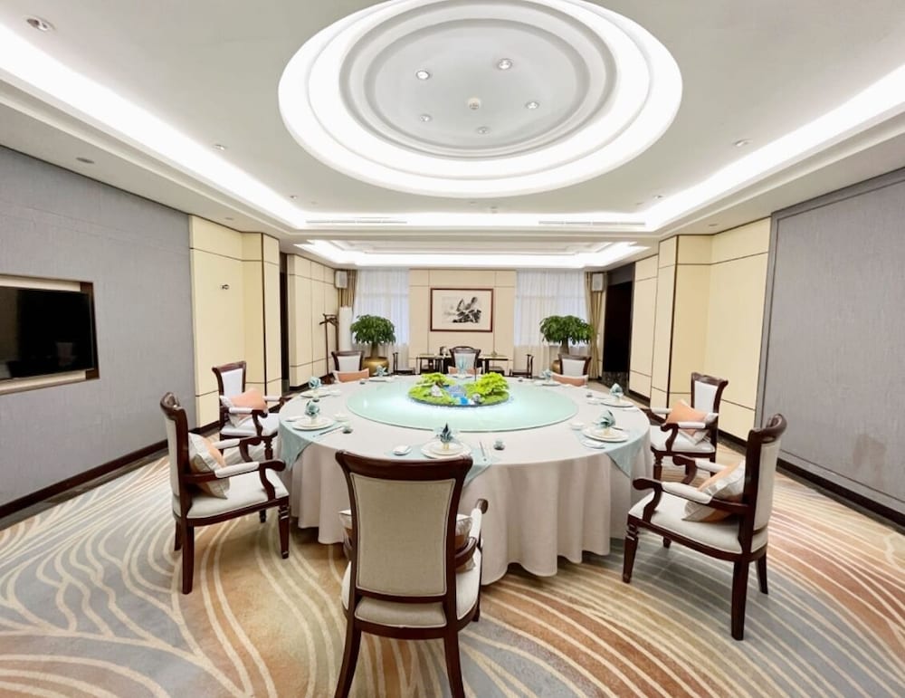 Фото Guangdong Hotel