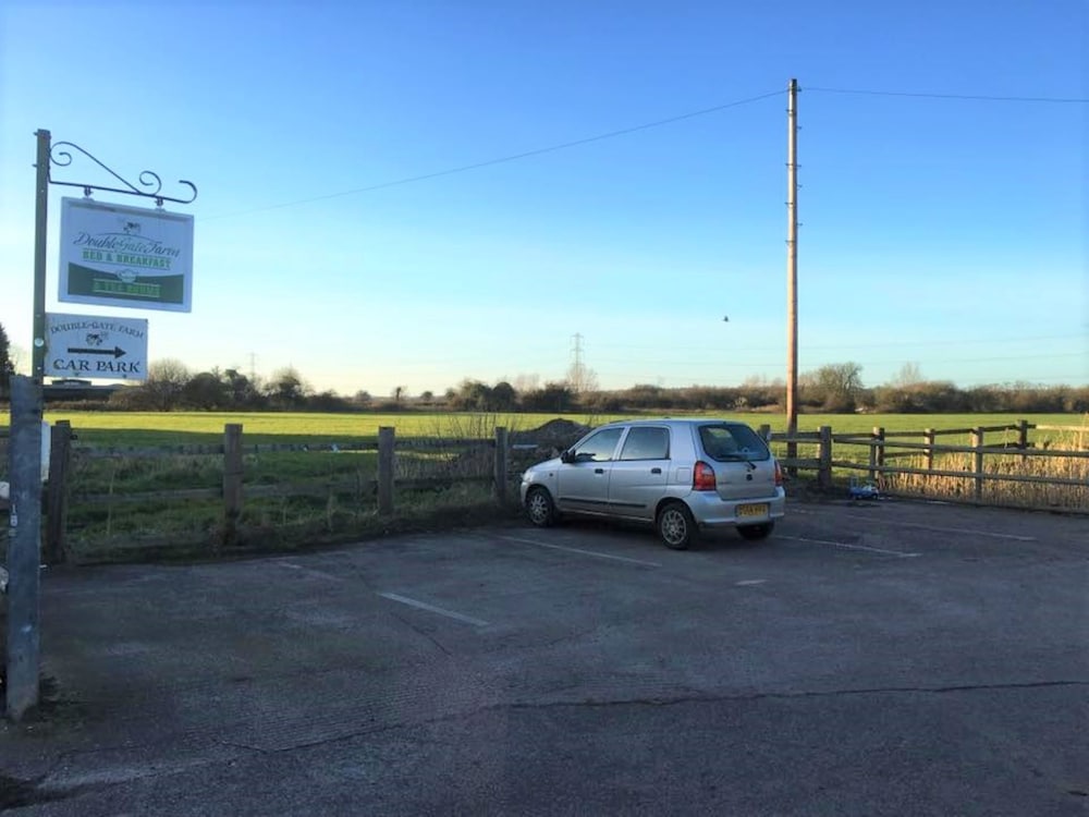 Фото Double-gate Farm