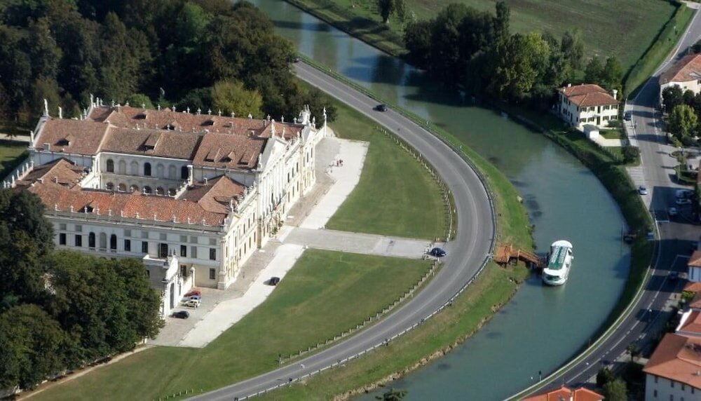 Фото Villa Alberti Hotel