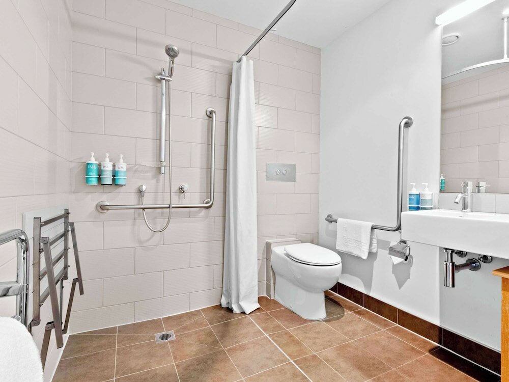 Фото Novotel Queenstown Lakeside