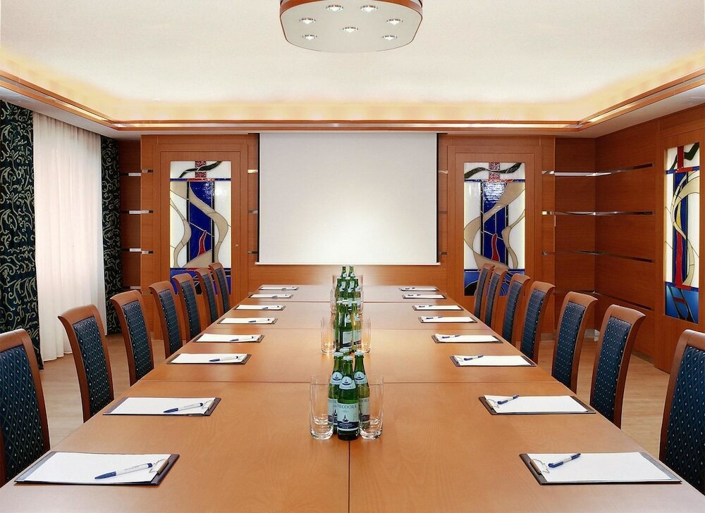 Фото Hotel Kalvaria