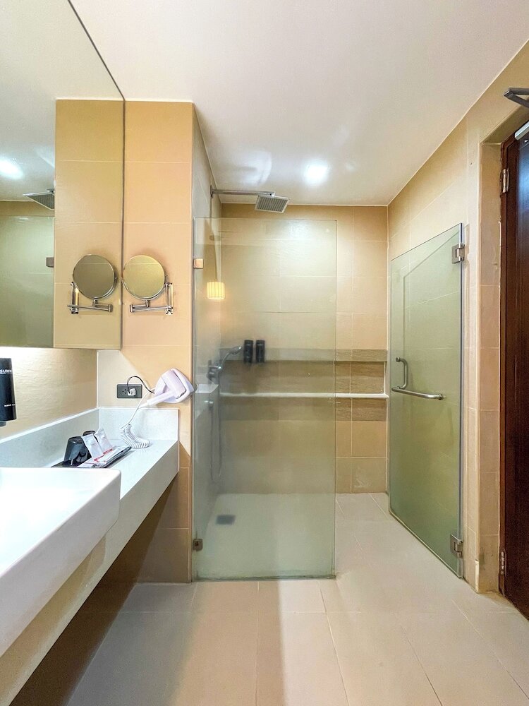 Фото Summit Ridge Tagaytay