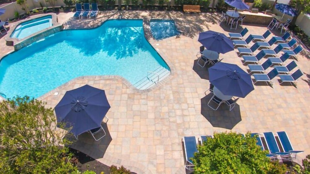 Фото Beachcomber Resort