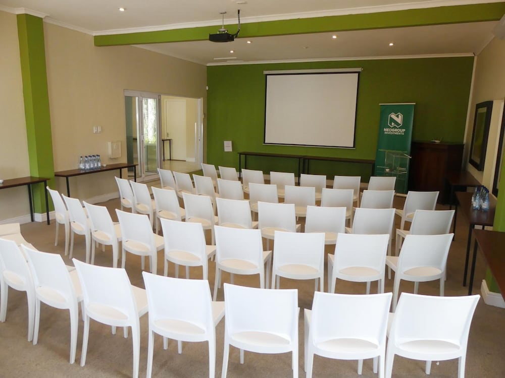 Фото 39 on Church Guesthouse and Conferencing