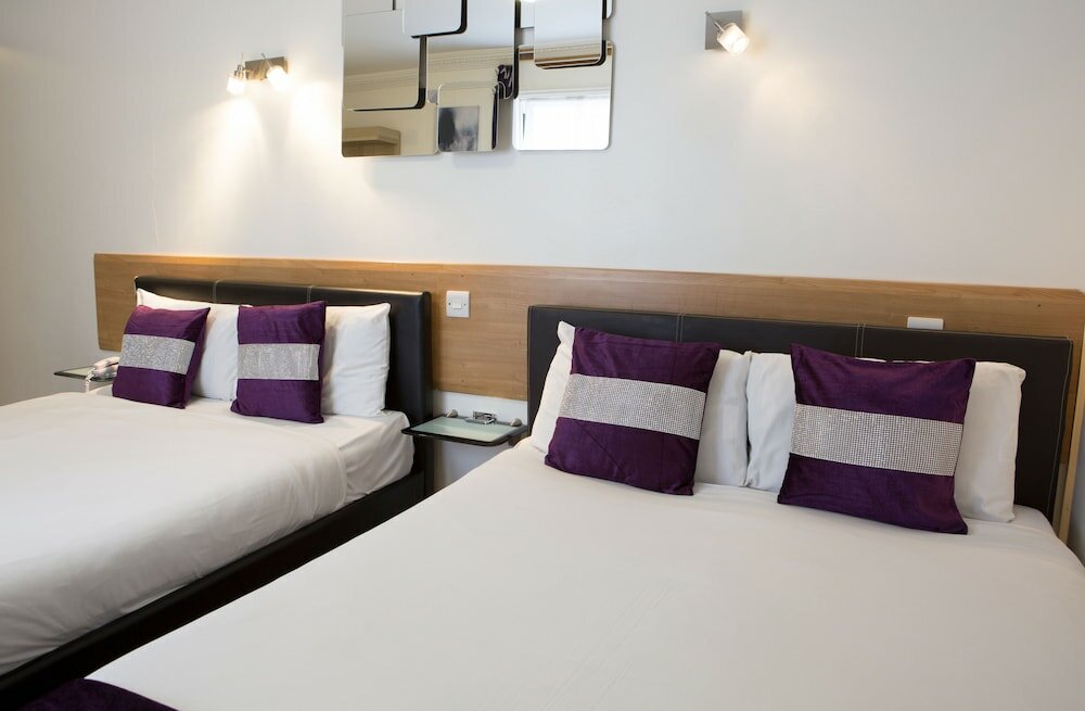 Фото Westpoint Hotel