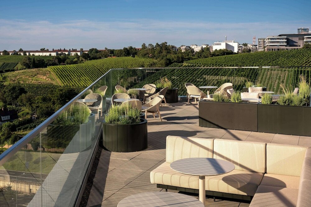 Фото Radisson Blu Hotel At Porsche Design Tower Stuttgart