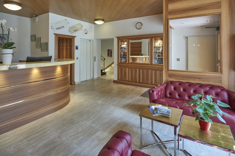 Фото Hotel Ambassador Brig