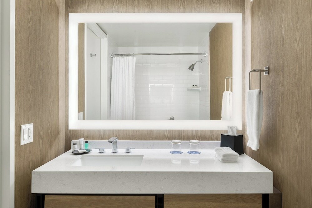 Фото Sheraton Cerritos Hotel