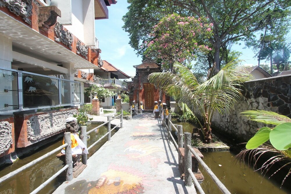 Фото Alit Beach Resort and Villas