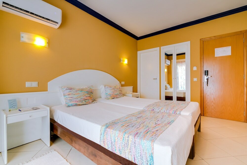 Фото Hotel Atismar