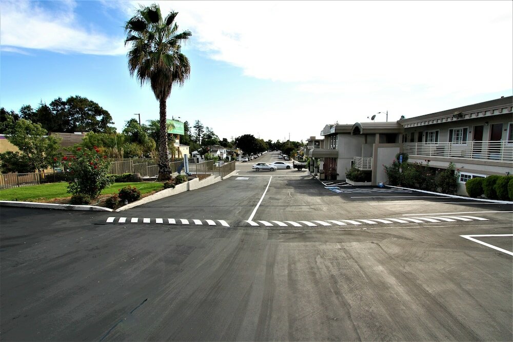 Фото Budget Inn of Hayward