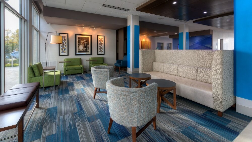 Фото Holiday Inn Express & Suites Tulsa Midtown, an Ihg Hotel