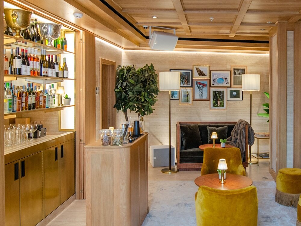 Фото Browns Avenue Hotel